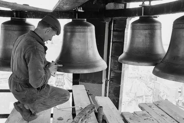 Het carillon van het paleis op de Dam te Amsterdam.